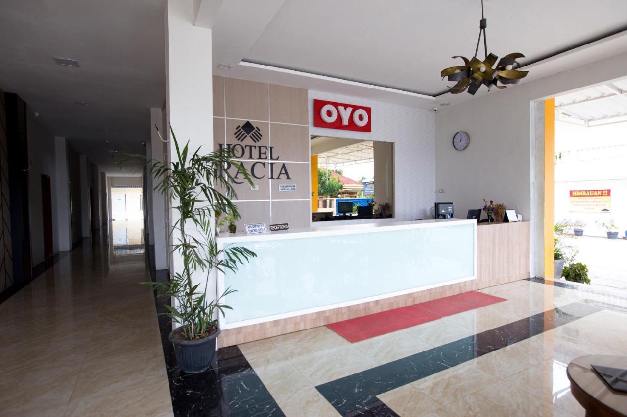 Oyo 3207 ホテル グラシア バンダールランプン エクステリア 写真